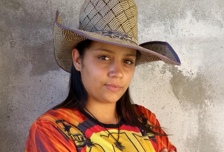 Mineira de Uberaba é a primeira garota a competir no Rodeio Júnior da Festa do Peão de Barretos