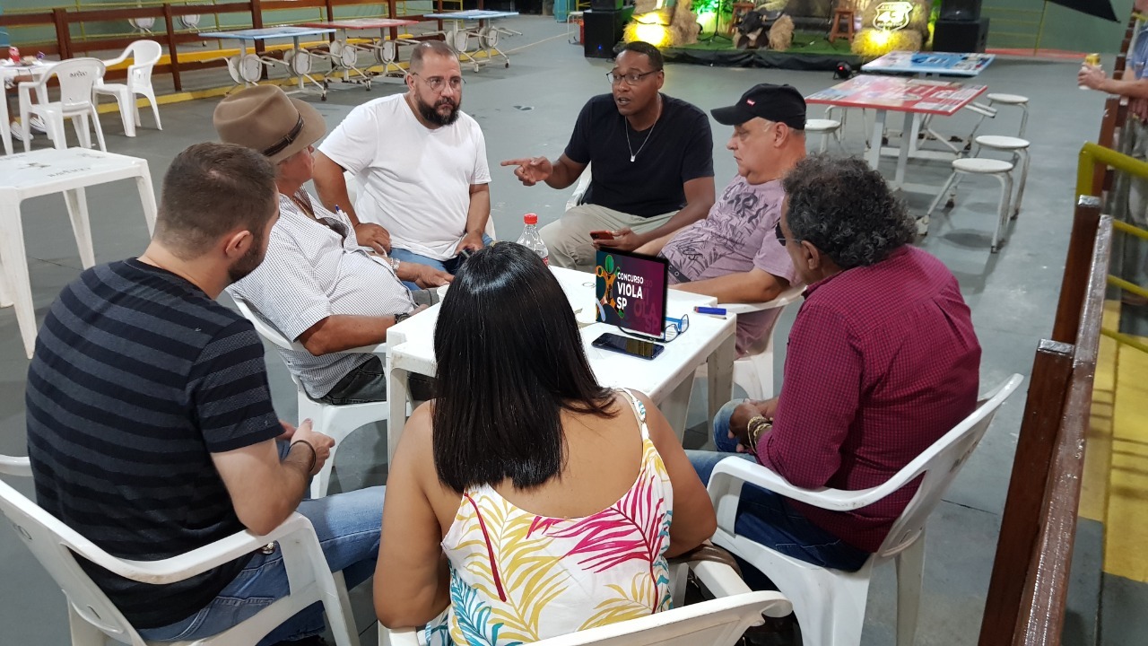 Secretaria de Cultura de Barretos realiza reunião preparatória para interessados no Edital do Concurso Viola SP
