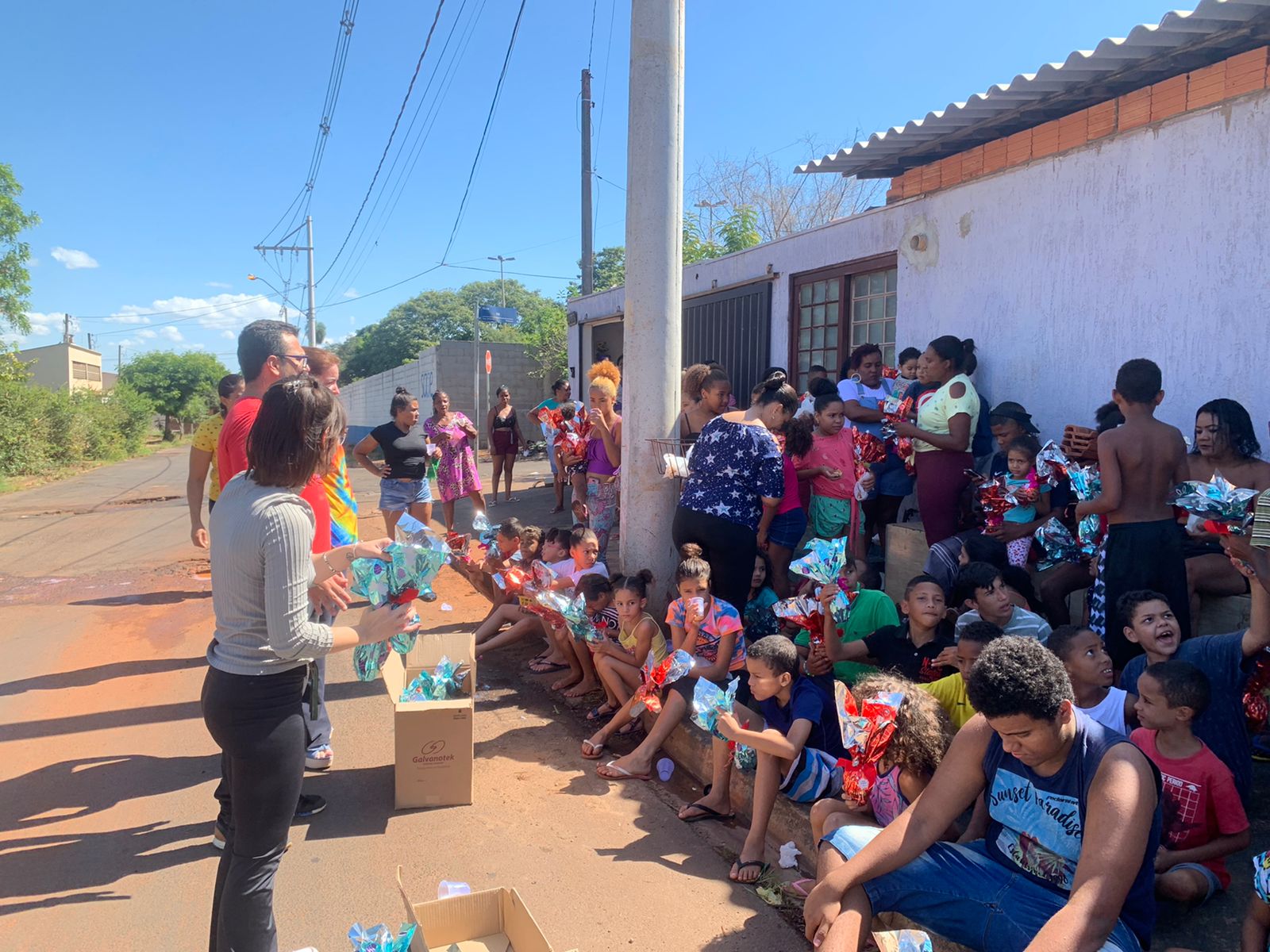 OAB Barretos faz Páscoa Solidária e distribui ovos de chocolate e lanches