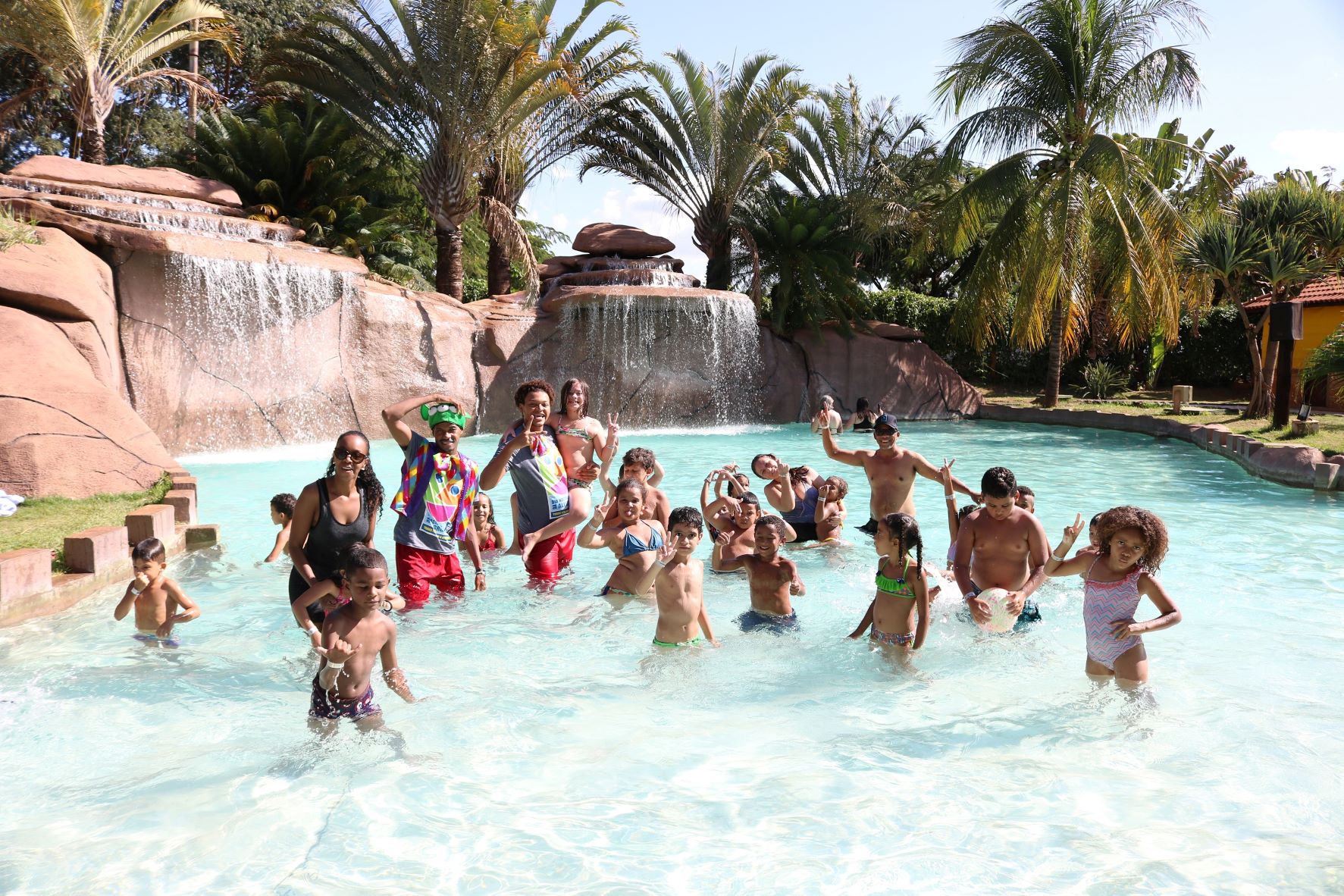Barretos Country promove dia de diversão para crianças