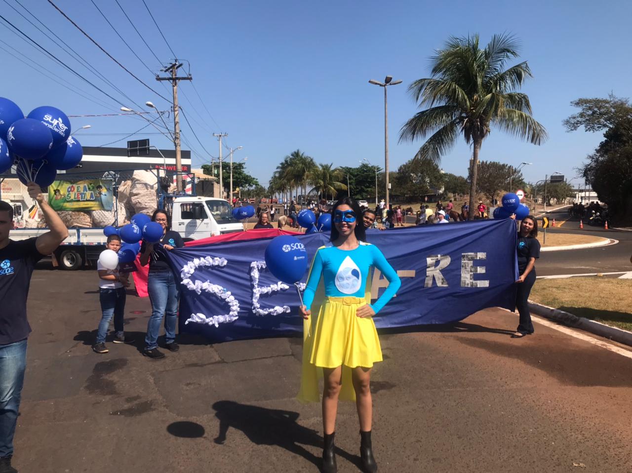 SAAE Barretos celebra o aniversário do município com participação no Desfile Cívico