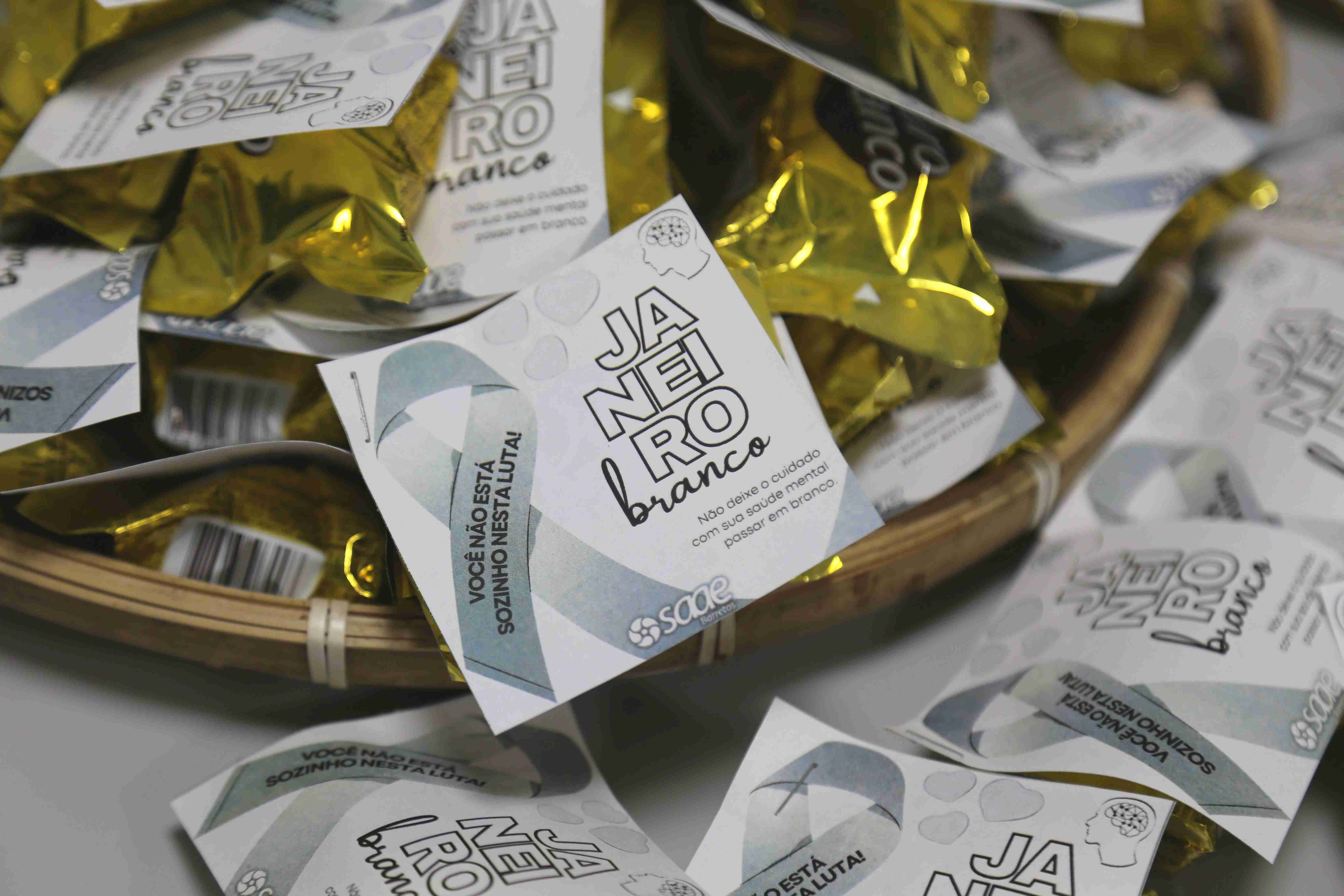 SAAE Barretos engaja na Campanha Janeiro Branco com distribuição de bombons de chocolate branco para conscientização da saúde mental