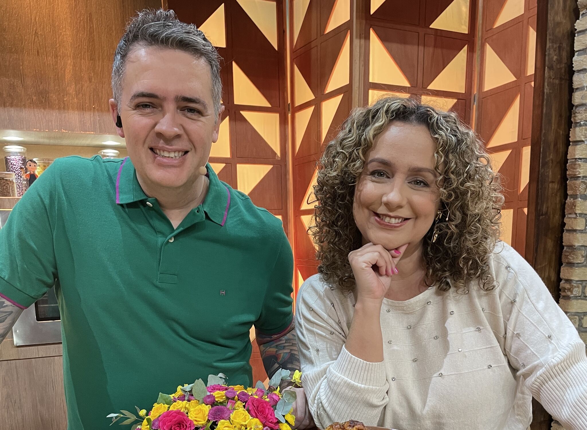 Chef Léo Roncon prepara um Arroz com Cenoura e Linguiça no "Sabor de Vida" da TV Aparecida
