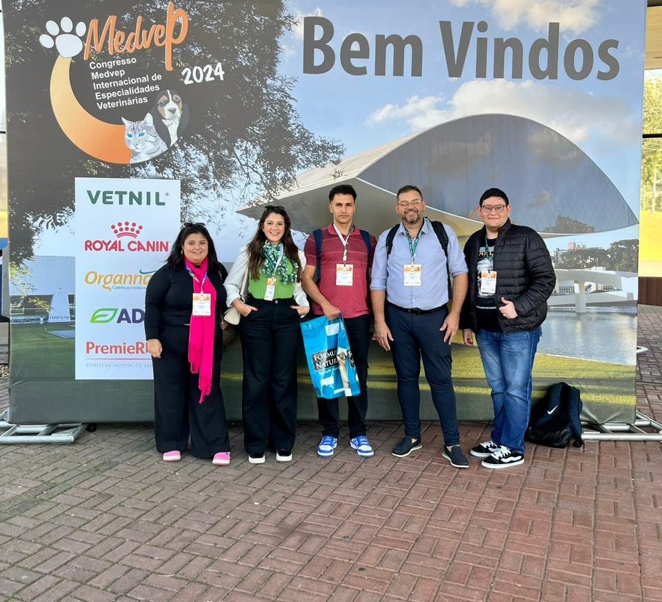 Alunos de Medicina Veterinária do UNIFEB participam de congresso internacional no Paraná