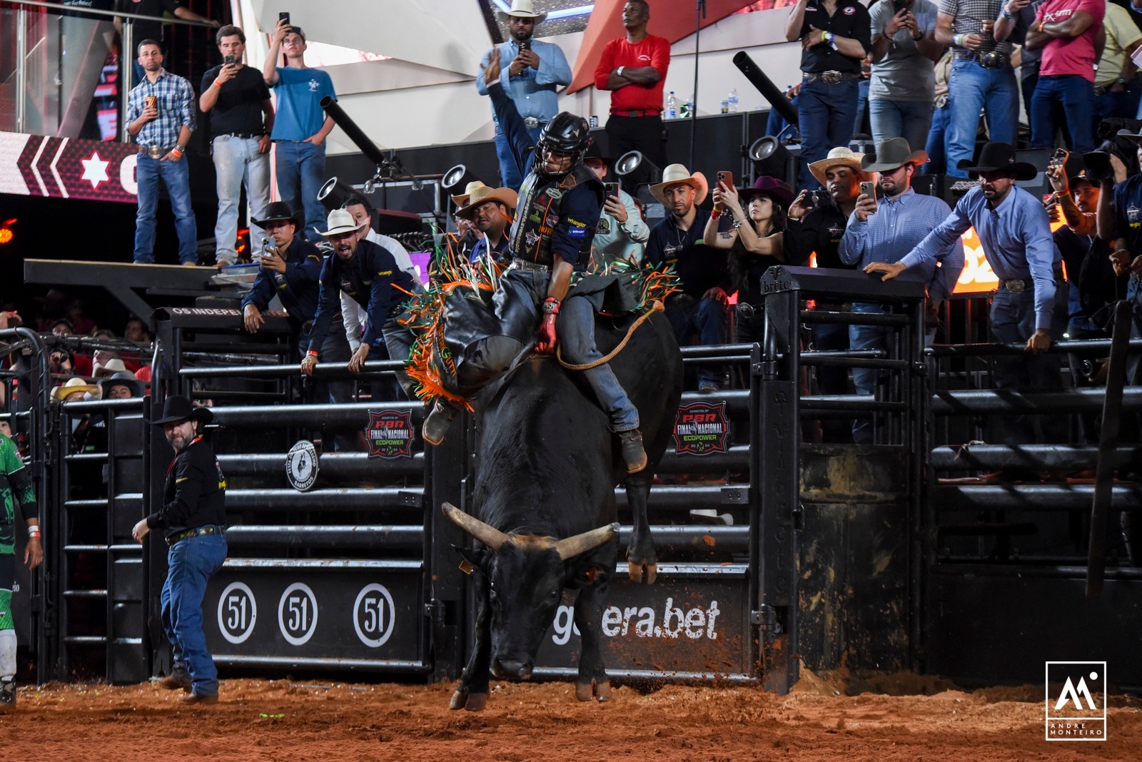 Festa do Peão 2024: mato-grossense Rogério Venâncio é o campeão nacional da PBR Brazil