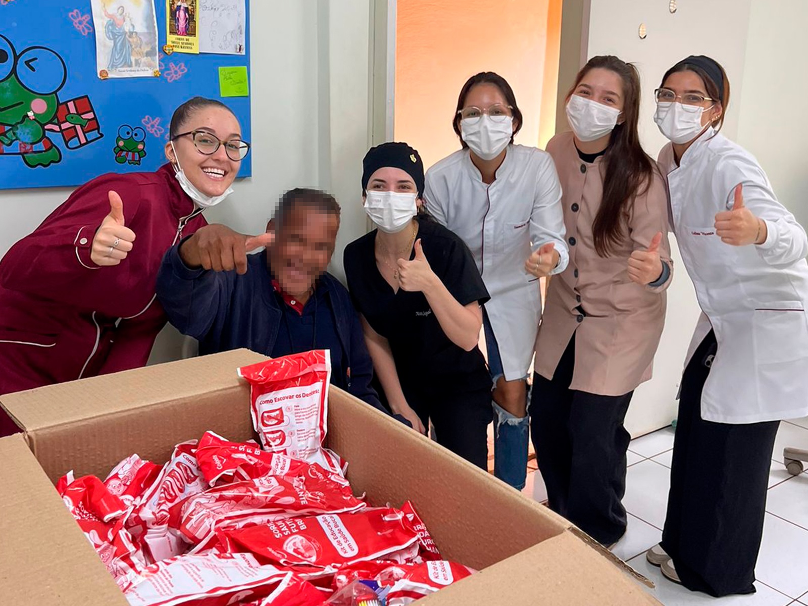 Alunos de Odontologia do UNIFEB participam como voluntários em ação do projeto “Dentes Felizes - André Luiz”