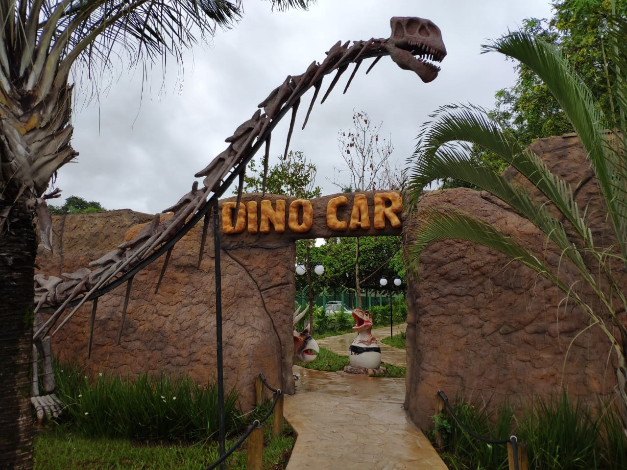 Vale dos Dinossauros de Olímpia inaugura 'pista de corrida'