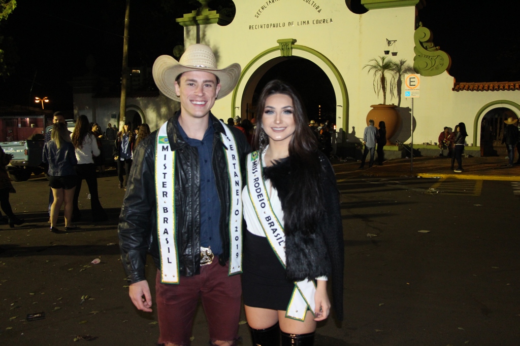 Miss Rodeio Brasil e Mister Brasil Sertanejo 2019 prestigiam Serestão em Barretos