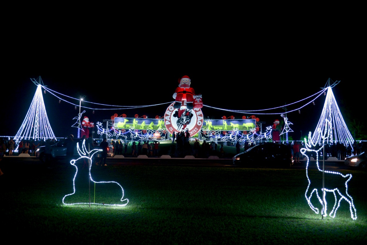 Decoração de Natal do Parque do Peão será inaugurada neste sábado (30)